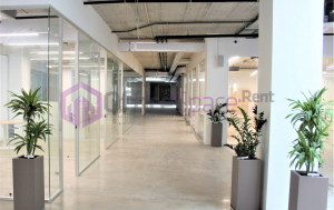 Rent Office Complex With Parking in Malta
