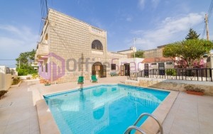 San Gwann Villa With Pool For Rent